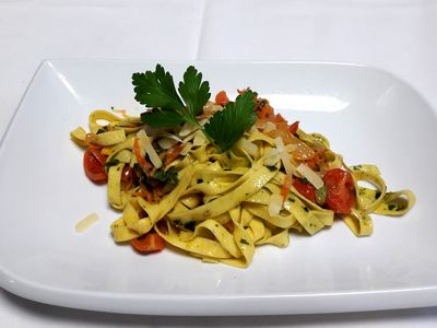 Tagliatelle mit Tomaten